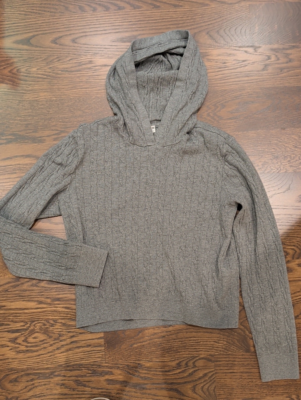 Uniqlo Women’s Gray Cable-Knit Hooded Sweater
